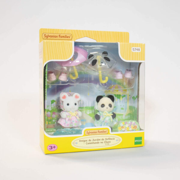 Sylvanian Families Amigos Caminhando Na Chuva..